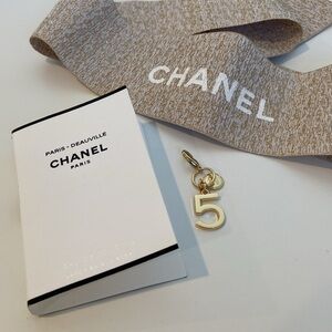 Chanel charm #5